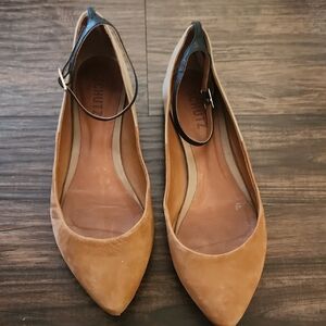 SCHUTZ Tan and Black Women's Flats